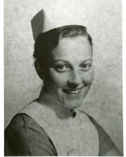 Rie Kristine Madsen (Rie) i sygeplejerskeuniform 1957
